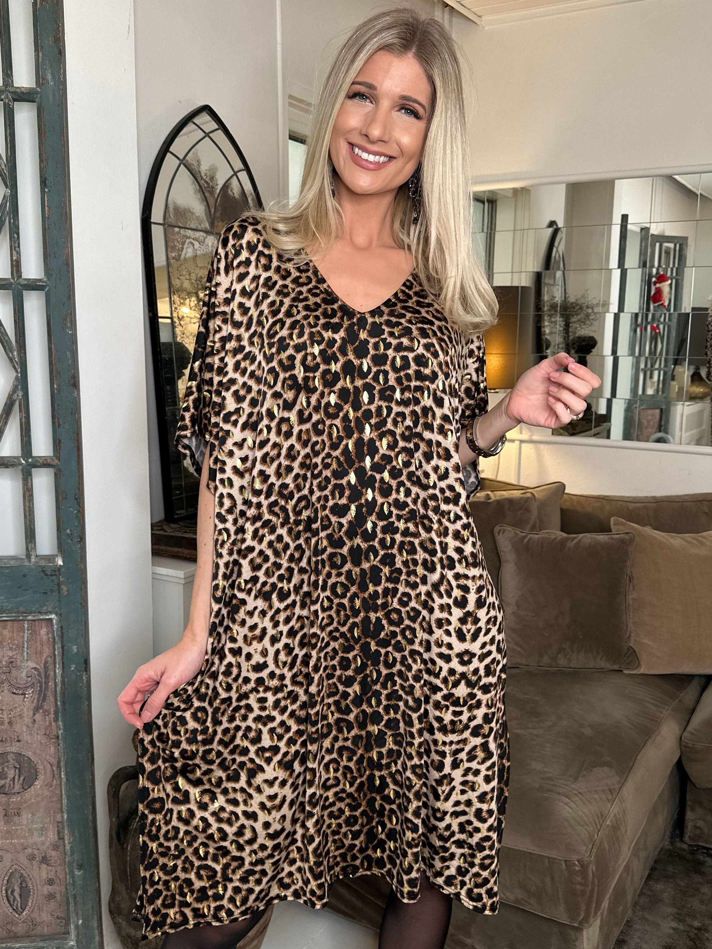 Azmina Leo - Tunikaklänning i lös passform i leopardmönster